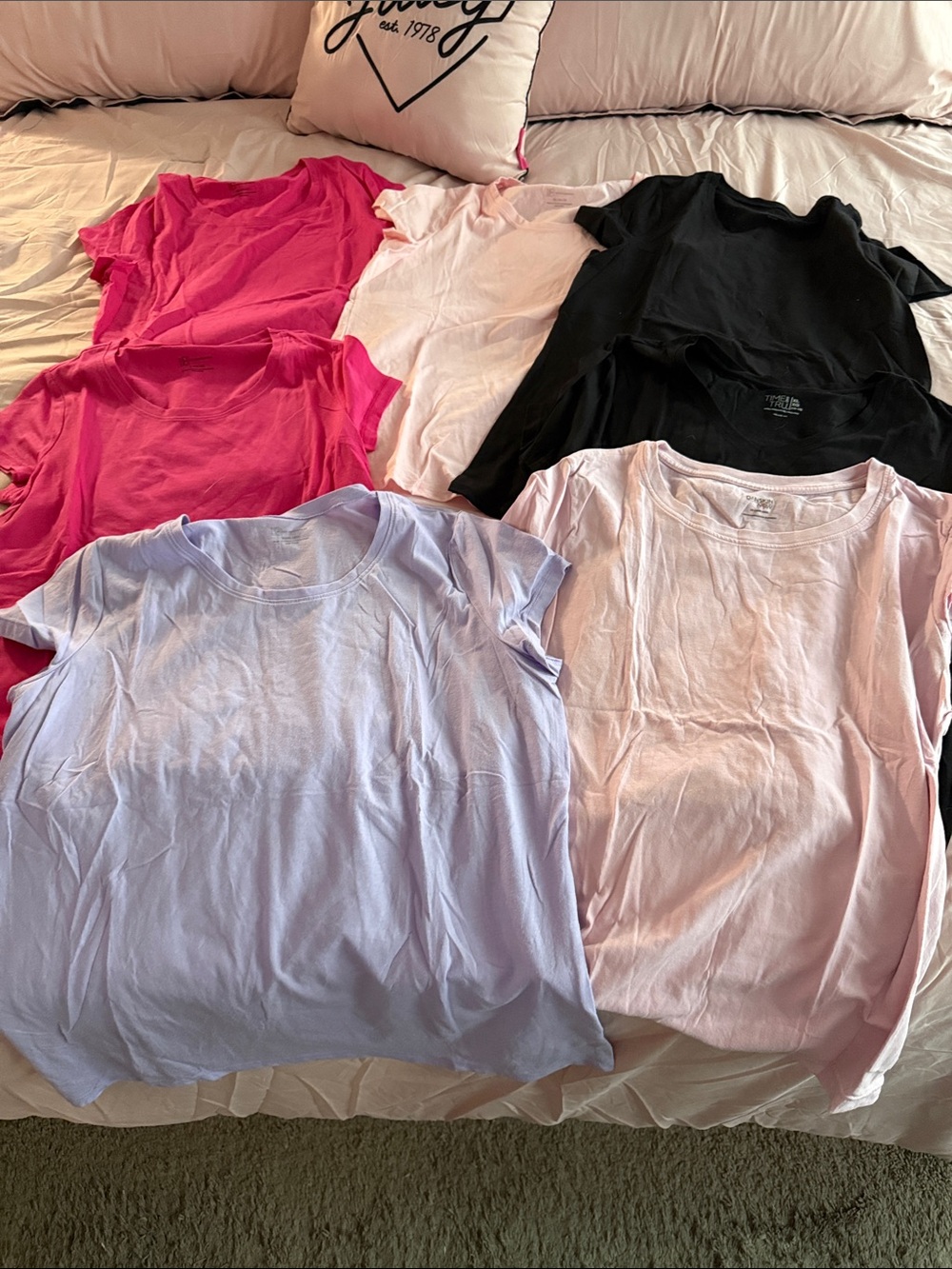Lot of 7 Solid Color Crew Neck Tees - Pink, Black, Lavender, Light Pink